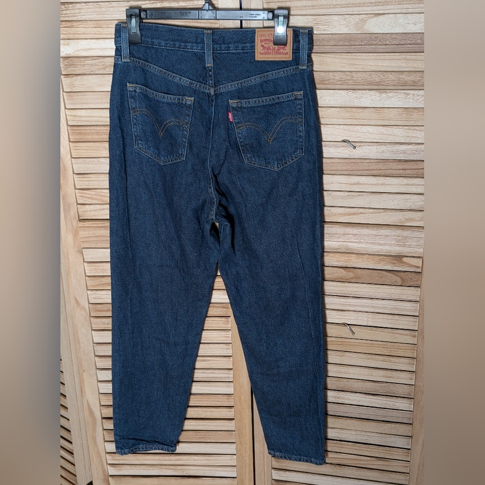 Levi’s High Waisted Mom Jeans Dark Wash Tapered Leg Size 28 - Picture 6 of 6